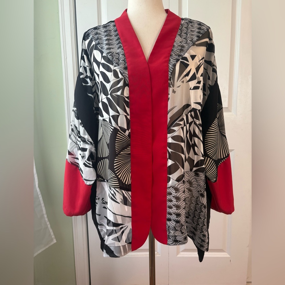 Chicos Travellers Kimono Shrug
